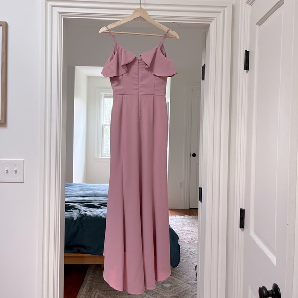 Aqua Dresses Women's Crepe Ruffled V-neck Sleeveless High Low Gown - XS - Picture 5 of 7